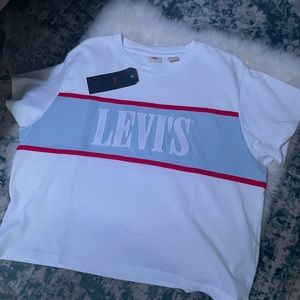 Levi’s semi cropped t-shirt